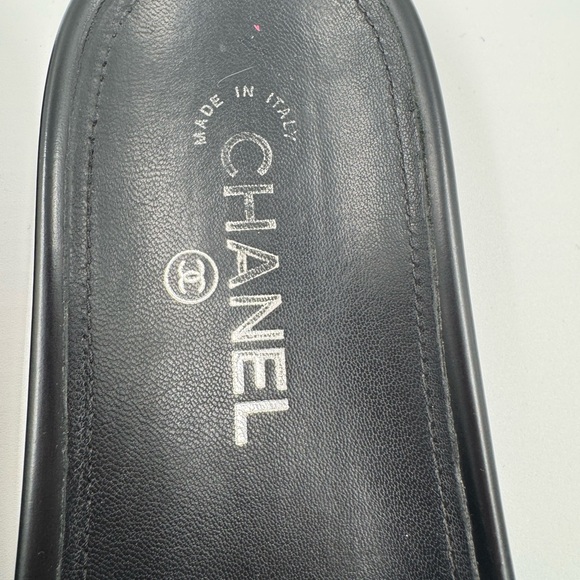 Chanel slide 💓 - Picture 7 of 10
